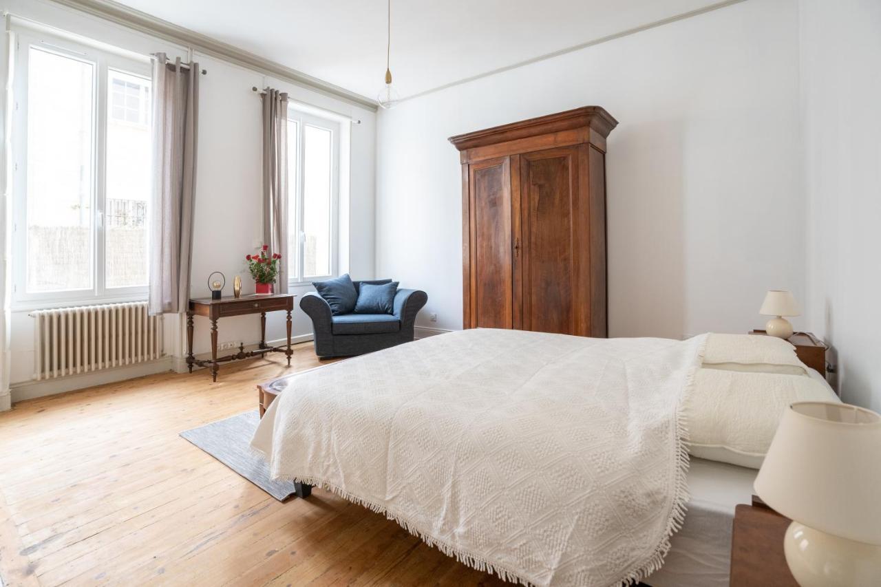 Maison De Ville Avec Jardin "La Coquette" Jonzac Exteriér fotografie