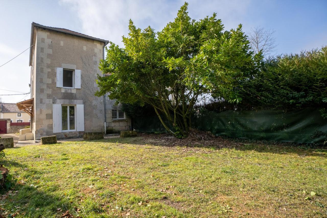 Maison De Ville Avec Jardin "La Coquette" Jonzac Exteriér fotografie